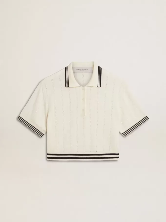 Polo da donna corta in cotone bianco consumato con bordi blu Polo da donna corta in cotone bianco consumato con bordi blu