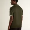 Polo da uomo in jersey verde militare con ricamo Polo da uomo in jersey verde militare con ricamo