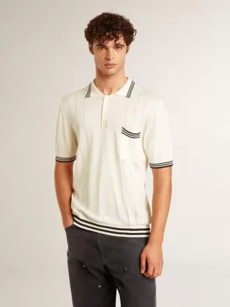 Polo da uomo in maglia bianca consumata con bordi blu