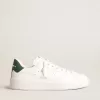 Purestar con stella bianca bio-based e linguetta sul tallone in pelle verde opaco Purestar con stella bianca bio-based e linguetta sul tallone in pelle verde opaco