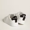 Purestar da donna con stella in pelle e linguetta sul tallone in vernice nera Purestar da donna con stella in pelle e linguetta sul tallone in vernice nera