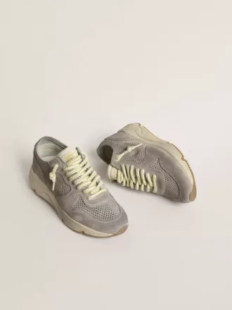 Running Sole da donna in pelle scamosciata grigia con stella e linguetta sul tallone in pelle scamosciata grigia