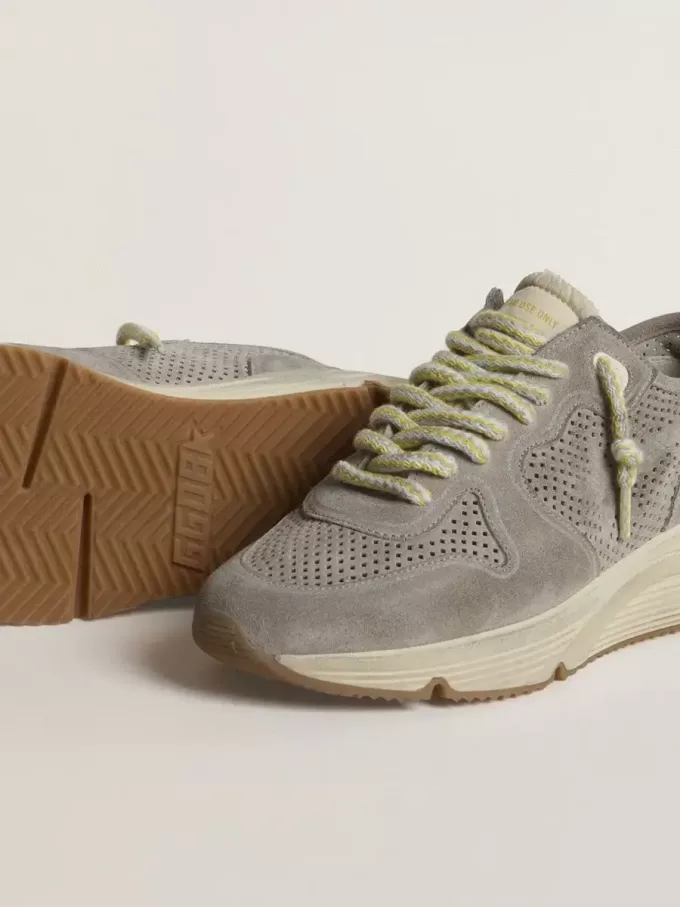 Running Sole da donna in pelle scamosciata grigia con stella e linguetta sul tallone in pelle scamosciata grigia Running Sole da donna in pelle scamosciata grigia con stella e linguetta sul tallone in pelle scamosciata grigia