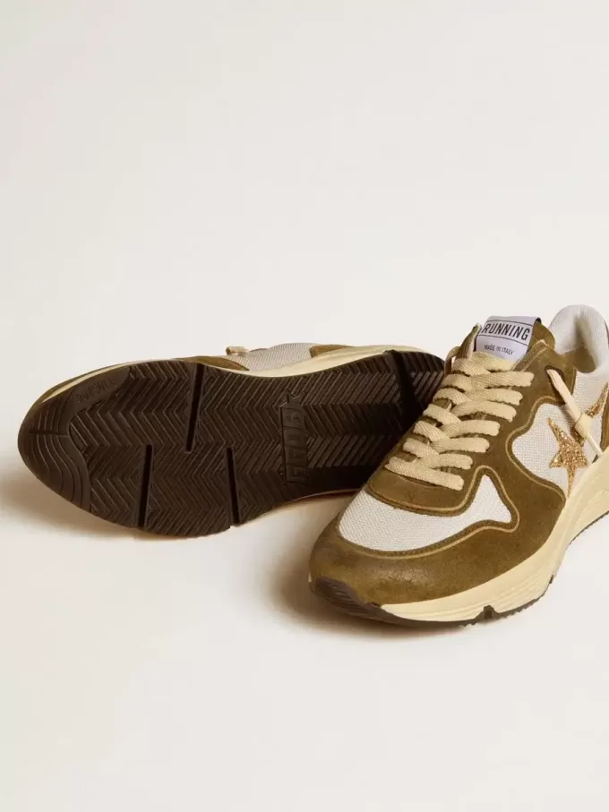 Running Sole da donna in pelle scamosciata marrone e mesh con stella glitterata dorata Running Sole da donna in pelle scamosciata marrone e mesh con stella glitterata dorata