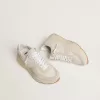 Running Sole da donna in tela con stella beige e linguetta sul tallone in pelle metallizzata platino Running Sole da donna in tela con stella beige e linguetta sul tallone in pelle metallizzata platino