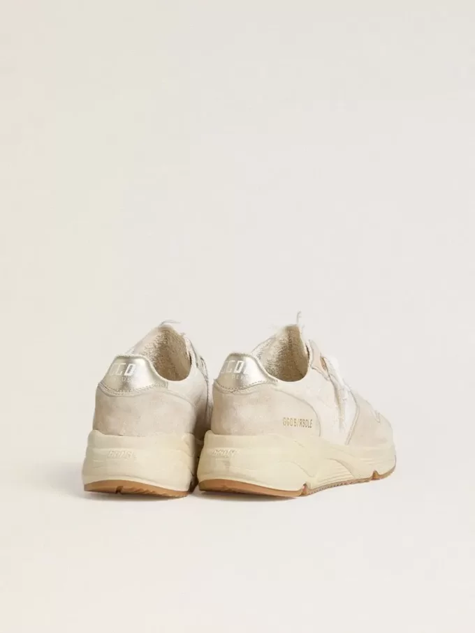 Running Sole da donna in tela con stella beige e linguetta sul tallone in pelle metallizzata platino Running Sole da donna in tela con stella beige e linguetta sul tallone in pelle metallizzata platino