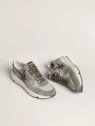Running Sole da uomo in nylon azzurro con stella nera e linguetta sul tallone in pelle verde Running Sole da uomo in nylon azzurro con stella nera e linguetta sul tallone in pelle verde