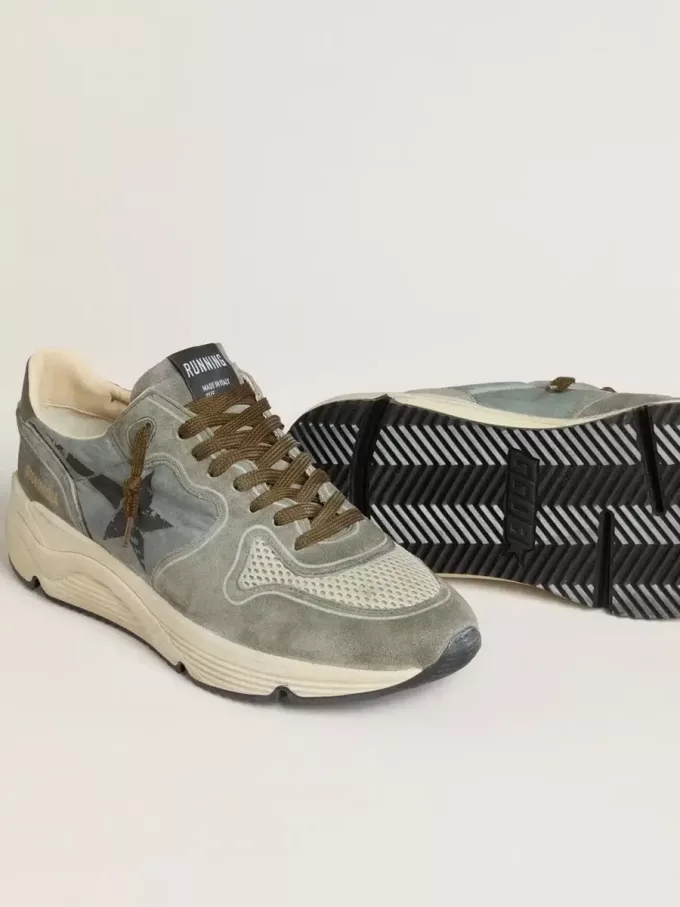 Running Sole da uomo in nylon azzurro con stella nera e linguetta sul tallone in pelle verde Running Sole da uomo in nylon azzurro con stella nera e linguetta sul tallone in pelle verde
