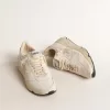 Running Sole LTD da donna in nappa con stella in pelle scamosciata e linguetta dorata sul tallone Running Sole LTD da donna in nappa con stella in pelle scamosciata e linguetta dorata sul tallone