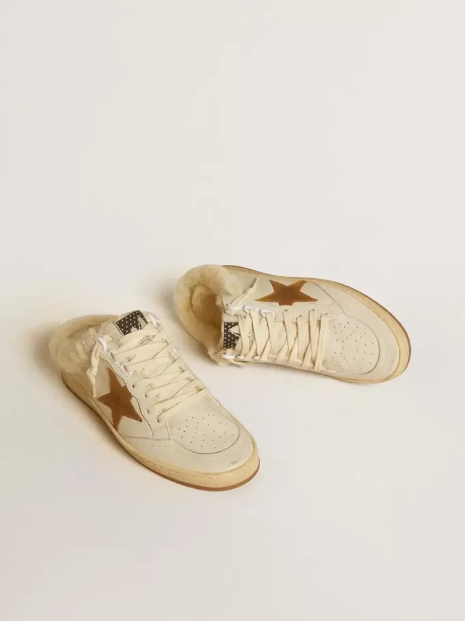 Sabot Ball Star in pelle con stella in pelle scamosciata e fodera in shearling beige