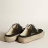 Sabot Space-Star da donna con stella in pelle e fodera in shearling Sabot Space-Star da donna con stella in pelle e fodera in shearling