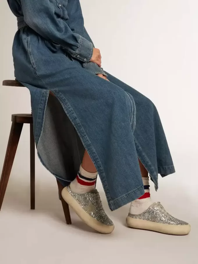 Sabot Space-Star da donna in glitter con stella grigio ghiaccio e linguetta Sabot Space-Star da donna in glitter con stella grigio ghiaccio e linguetta
