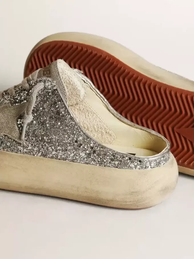Sabot Space-Star da donna in glitter con stella grigio ghiaccio e linguetta Sabot Space-Star da donna in glitter con stella grigio ghiaccio e linguetta