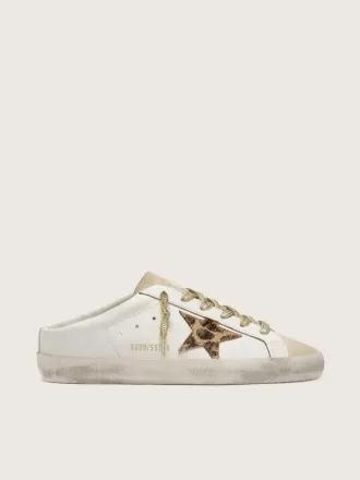 Sabot Super-Star con stella in pelle di cavallino e linguetta in pelle scamosciata beige Sabot Super-Star con stella in pelle di cavallino e linguetta in pelle scamosciata beige