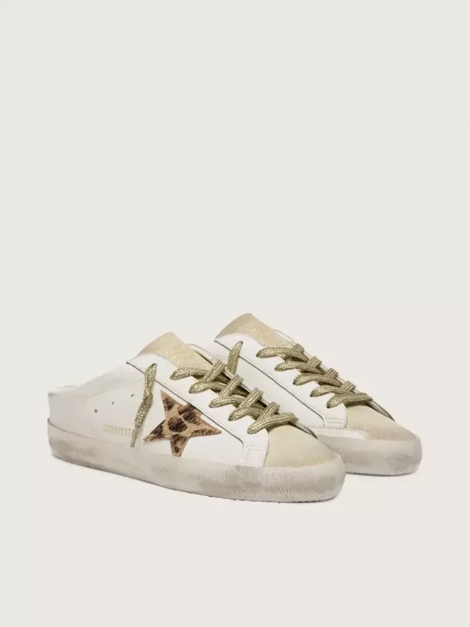 Sabot Super-Star con stella in pelle di cavallino e linguetta in pelle scamosciata beige Sabot Super-Star con stella in pelle di cavallino e linguetta in pelle scamosciata beige