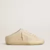 Sabot Super-Star da donna in tela beige con perline ricamate e stella in pelle scamosciata beige Sabot Super-Star da donna in tela beige con perline ricamate e stella in pelle scamosciata beige