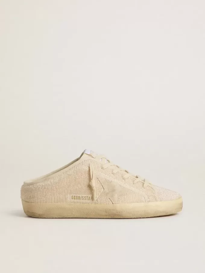 Sabot Super-Star da donna in tela beige con perline ricamate e stella in pelle scamosciata beige Sabot Super-Star da donna in tela beige con perline ricamate e stella in pelle scamosciata beige