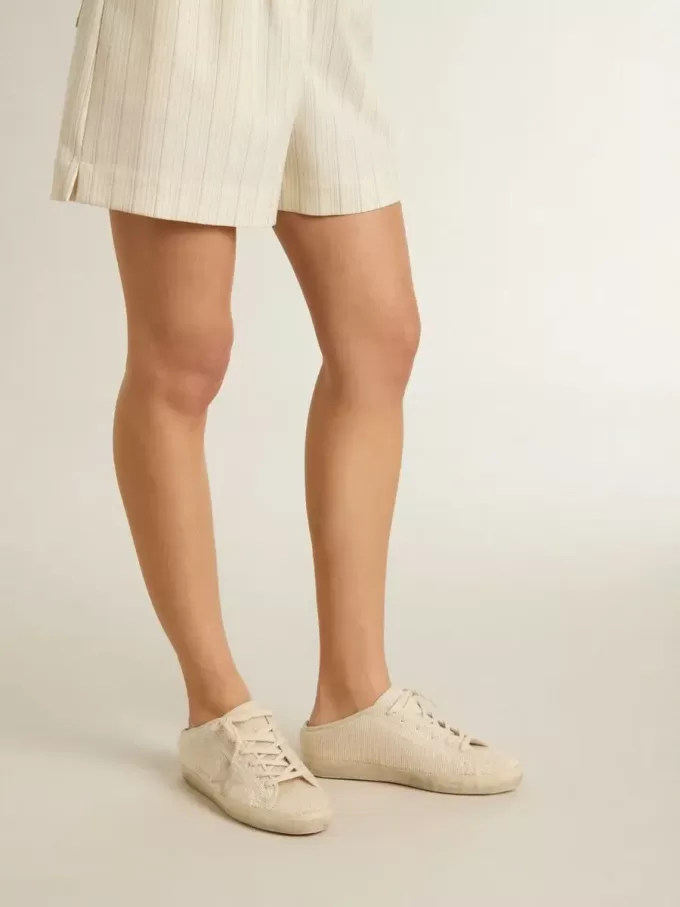 Sabot Super-Star da donna in tela beige con perline ricamate e stella in pelle scamosciata beige Sabot Super-Star da donna in tela beige con perline ricamate e stella in pelle scamosciata beige