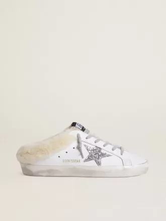 Sabot Super-Star in pelle bianca con fodera in shearling e stella argentata Sabot Super-Star in pelle bianca con fodera in shearling e stella argentata