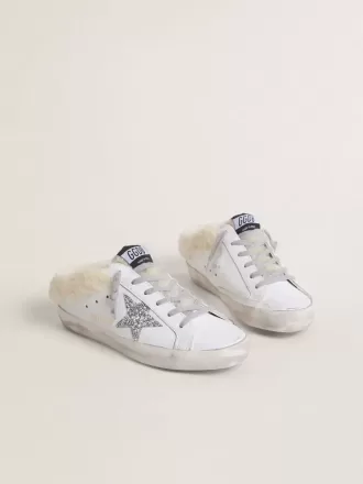 Sabot Super-Star in pelle bianca con fodera in shearling e stella argentata Sabot Super-Star in pelle bianca con fodera in shearling e stella argentata