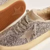 Scarpe da donna Space-Star in argento glitterato con fodera in shearling Scarpe da donna Space-Star in argento glitterato con fodera in shearling