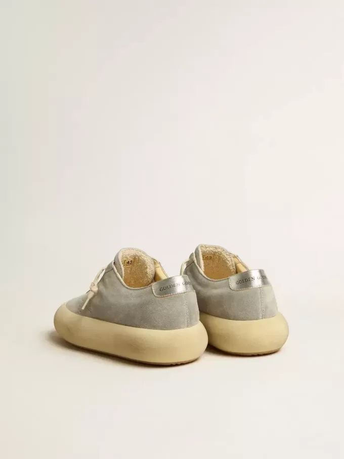 Scarpe Space-Star da uomo in camoscio grigio ghiaccio con stella traforata