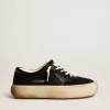 Scarpe Space-Star in nylon nero con stella e linguetta sul tallone in pelle nera Scarpe Space-Star in nylon nero con stella e linguetta sul tallone in pelle nera