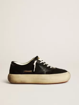 Scarpe Space-Star in nylon nero con stella e linguetta sul tallone in pelle nera Scarpe Space-Star in nylon nero con stella e linguetta sul tallone in pelle nera