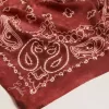 Sciarpa bordeaux con motivo paisley Sciarpa bordeaux con motivo paisley