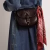 Sciarpa bordeaux con motivo paisley Sciarpa bordeaux con motivo paisley