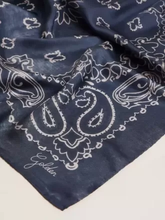 Sciarpa Golden Collection blu denim con motivo paisley Sciarpa Golden Collection blu denim con motivo paisley