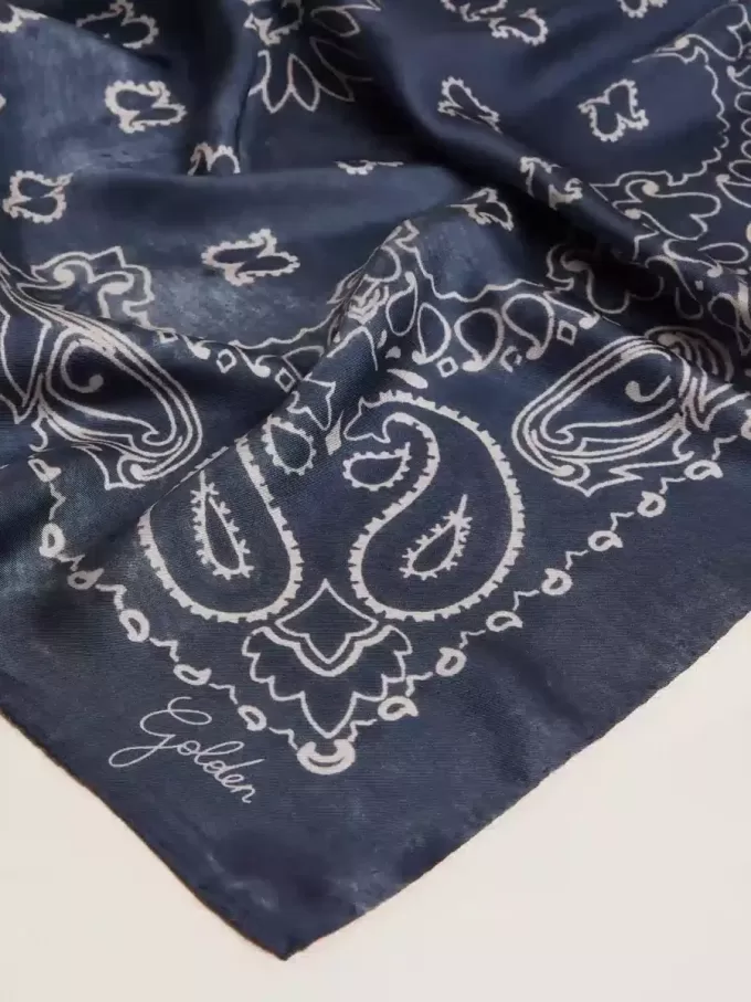 Sciarpa Golden Collection blu denim con motivo paisley