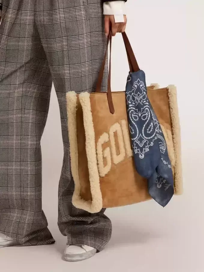 Sciarpa Golden Collection blu denim con motivo paisley