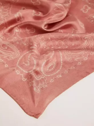 Sciarpa rosa antico con stampa paisley