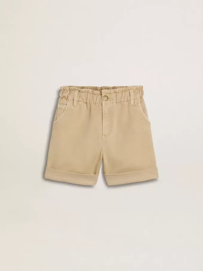 Shorts da bambina color sabbia con logo ricamato Shorts da bambina color sabbia con logo ricamato