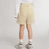 Shorts da bambina color sabbia con logo ricamato Shorts da bambina color sabbia con logo ricamato
