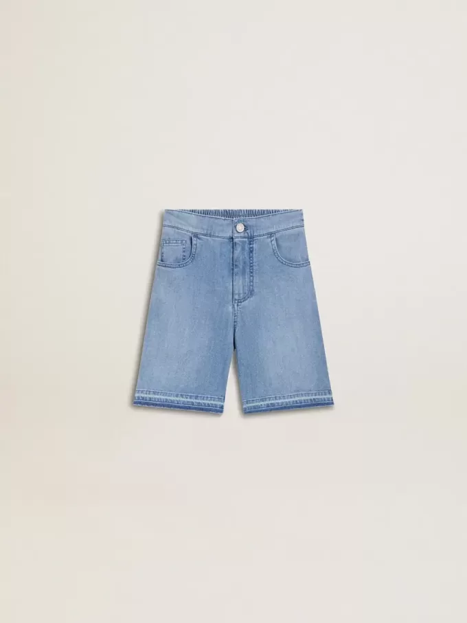 Shorts in denim per bambino con ricamo sul retro