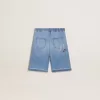 Shorts in denim per bambino con ricamo sul retro