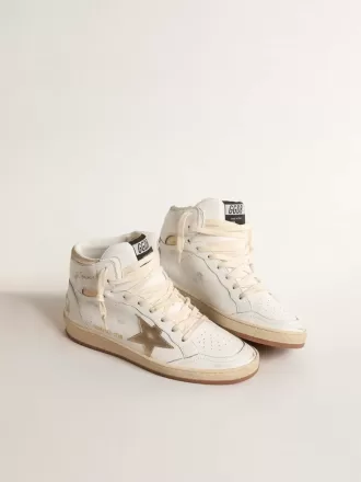Sky-Star in pelle nappa bianca con stella e linguetta sul tallone in pelle metallizzata dorata