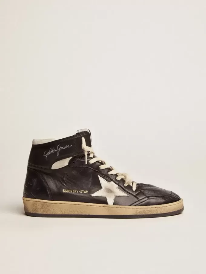 Sky-Star in pelle nappa nera con stella in pelle bianca Sky-Star in pelle nappa nera con stella in pelle bianca