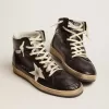 Sky-Star in pelle nappa nera con stella in pelle bianca Sky-Star in pelle nappa nera con stella in pelle bianca