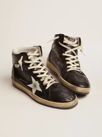 Sky-Star in pelle nappa nera con stella in pelle bianca