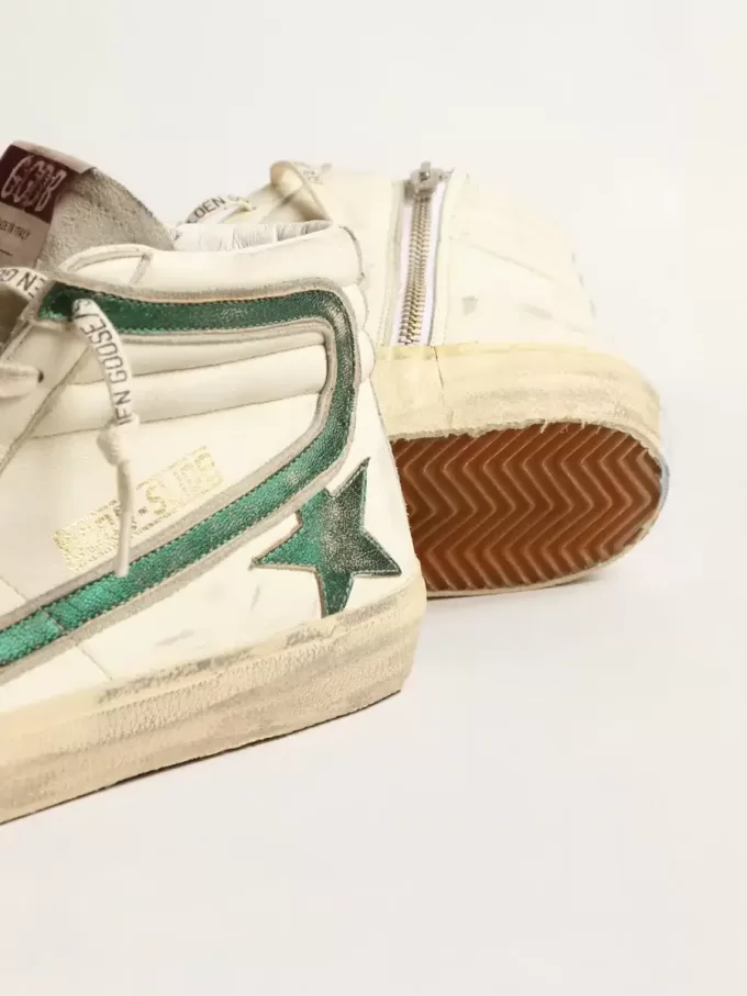 Slide in nappa beige con stella e flash in pelle laminata verde Slide in nappa beige con stella e flash in pelle laminata verde