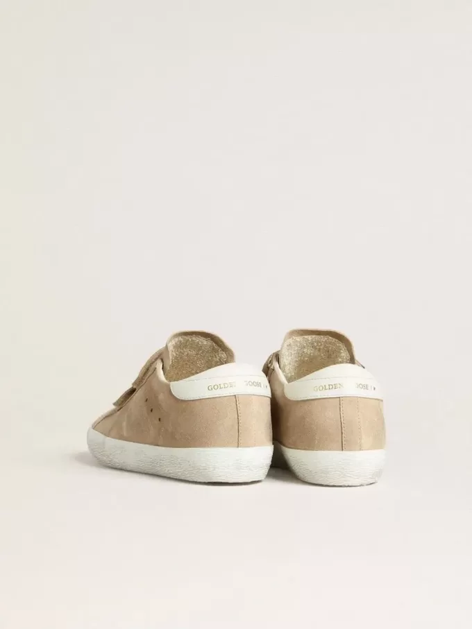 Sneakers Old School da donna in pelle scamosciata beige con linguetta sul tallone in pelle bianca
