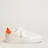 Sneakers Purestar bianche con linguetta sul tallone arancione fluorescente Sneakers Purestar bianche con linguetta sul tallone arancione fluorescente