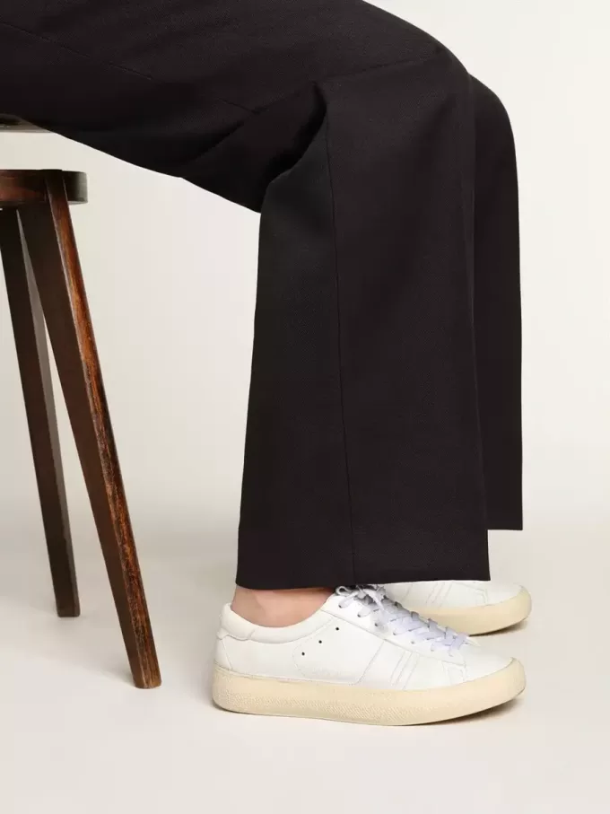 Sneakers sostenibili Yatay Model 1B con tomaia bianca bio-based e Y bianca