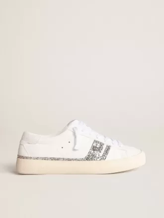 Sneakers sostenibili Yatay modello 1B con tomaia bianca a base biologica e glitter riciclato argento Y