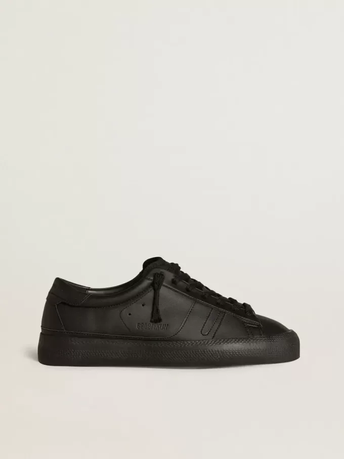 Sneakers sostenibili Yatay modello 1B con tomaia bio-based e Y nera Sneakers sostenibili Yatay modello 1B con tomaia bio-based e Y nera