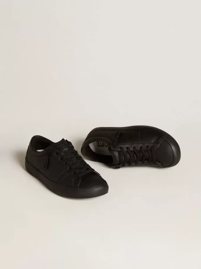 Sneakers sostenibili Yatay modello 1B con tomaia bio-based e Y nera Sneakers sostenibili Yatay modello 1B con tomaia bio-based e Y nera