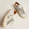 Sneakers Super-Star da uomo con stella in pelle scamosciata e linguetta marrone sul tallone Sneakers Super-Star da uomo con stella in pelle scamosciata e linguetta marrone sul tallone